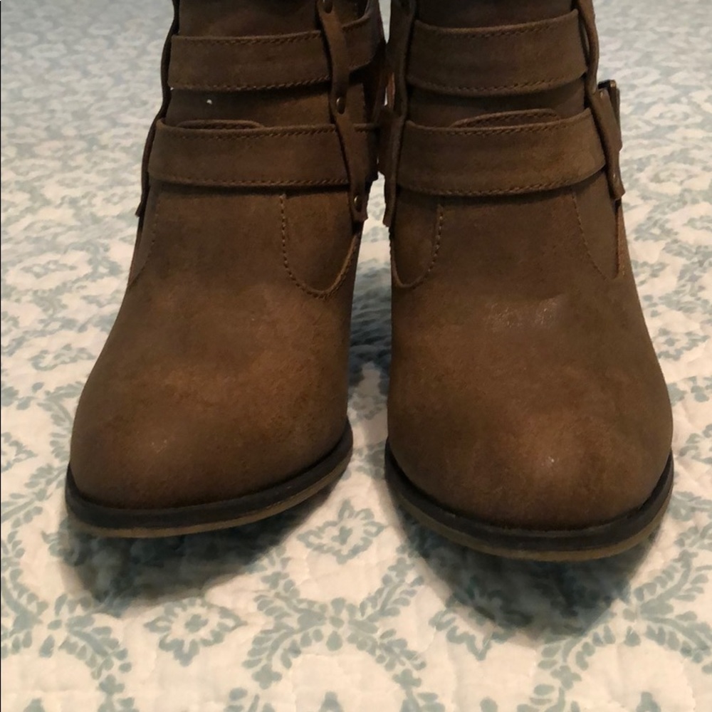 Booties - Picture 4 of 6